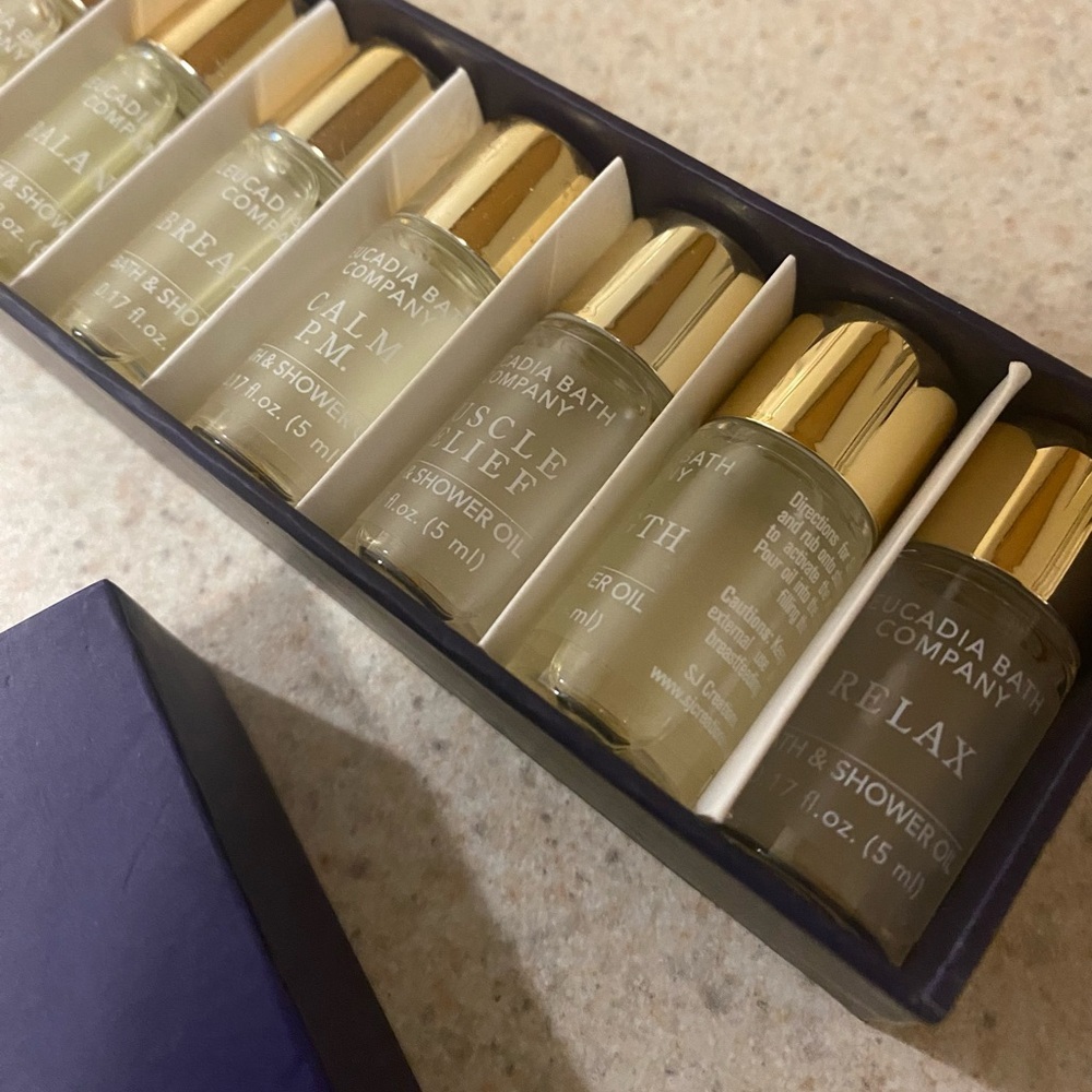 Leucadia Bath Company Aromatherapy Shower & Bath Oil Discovery Collection Set - Picture 4 of 5